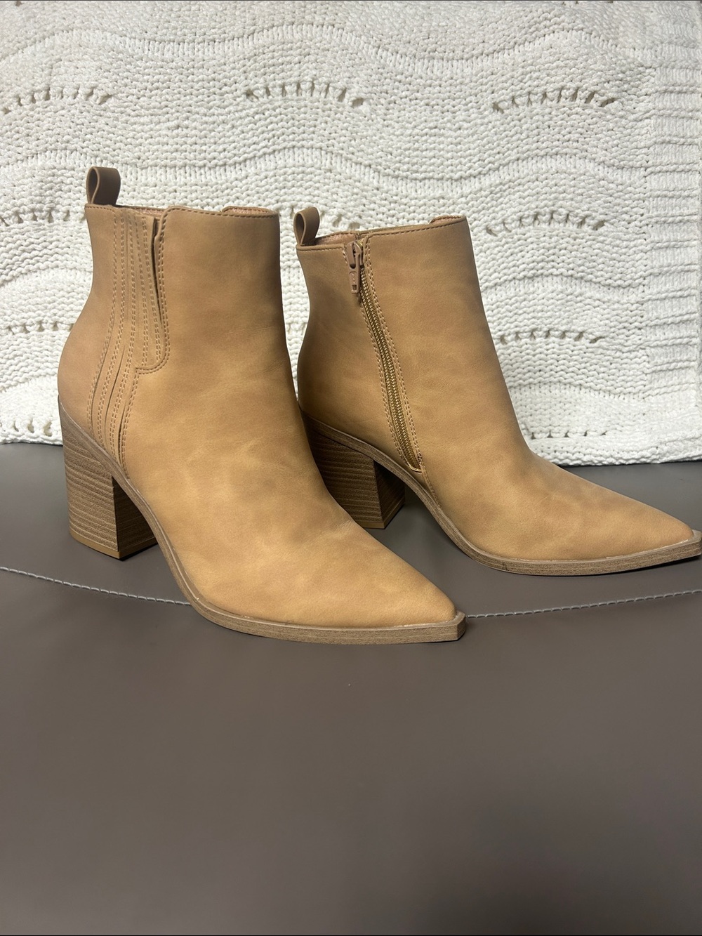 Universal Thread Tan Pointed Toe Block Heel Ankle Boots
